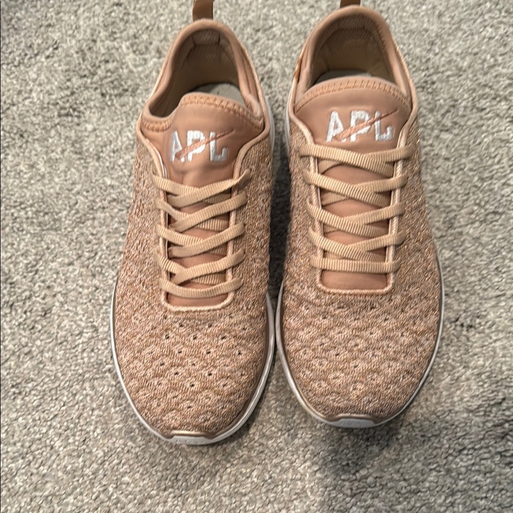 APL Sneakers sz 7.5
